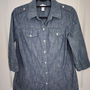 CHICO'S BLUE DENIM COLOR JEAN SHIRT - SIZE SMALL